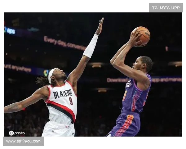 格兰特开拓者时期全面发挥场均贡献18分率队展现核心价值